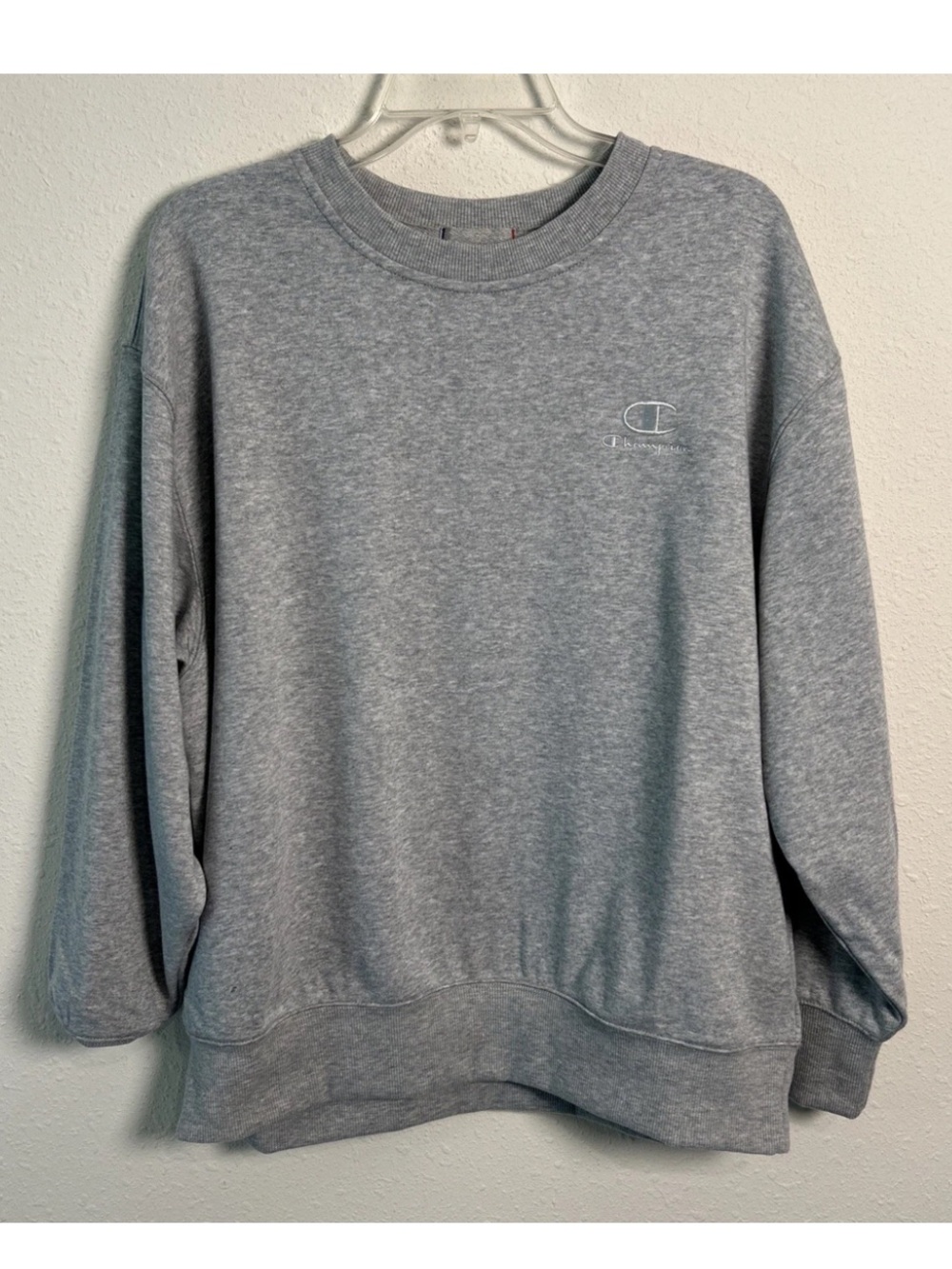 Champion Gray Fleece Crewneck Sweatshirt NWOT Men’s Size Large Relaxed Fit Soft